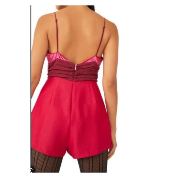 FREE PEOPLE x Revolve Bright Pink V Neck Satin Romper Size 6 NEW Barbie Core - Picture 3 of 9